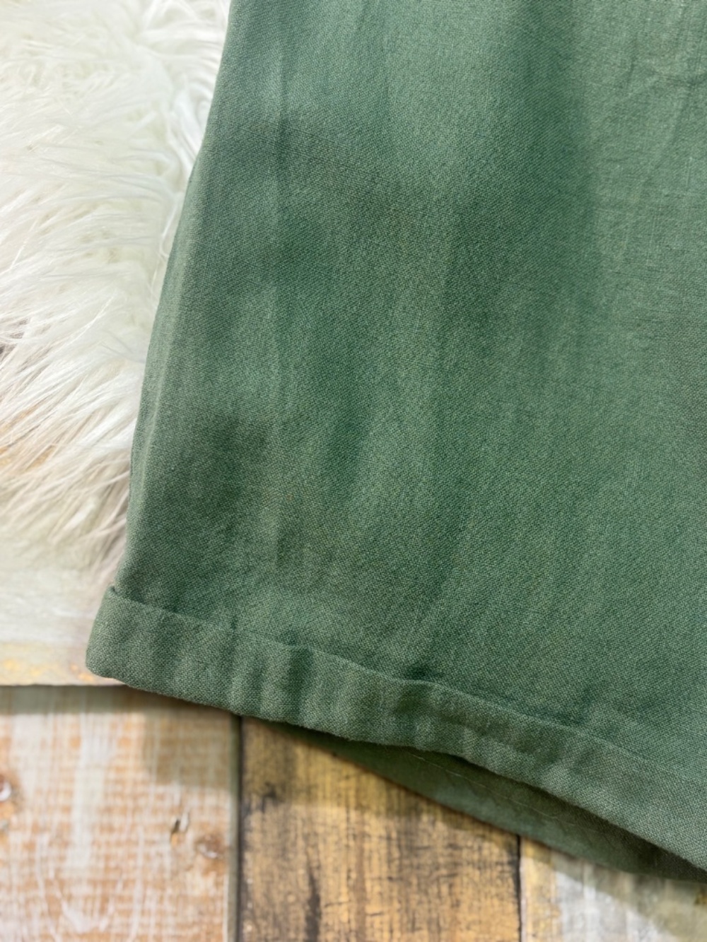 EUC {Pilcro · Anthro} High Rise Green Linen Utility Crop Cargo Pants | Medium - Picture 10 of 14